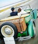 Ozdoby na auto ślubne tablica z pomponami SB DA Ozdoby na auto ślubne tablica z pomponami SB DA